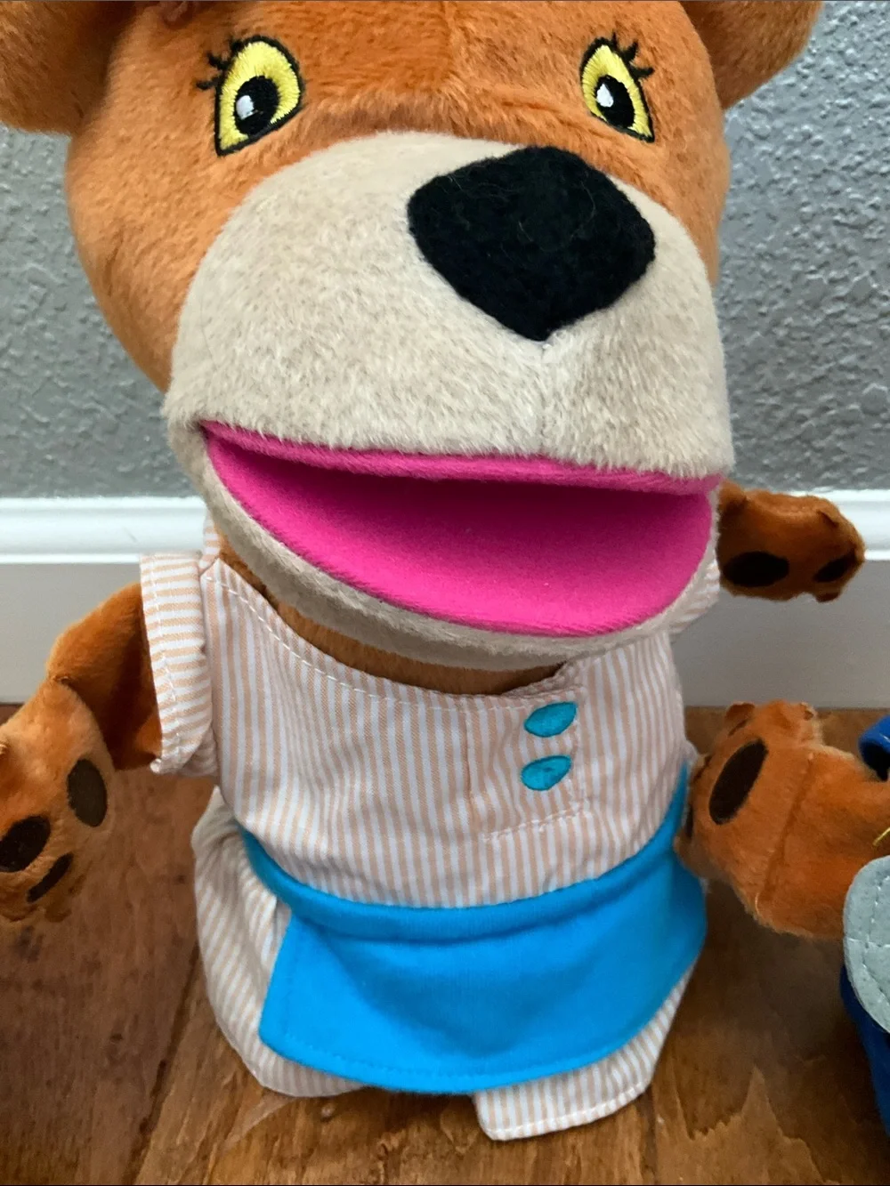 Lakeshore Hand Puppet set (4)